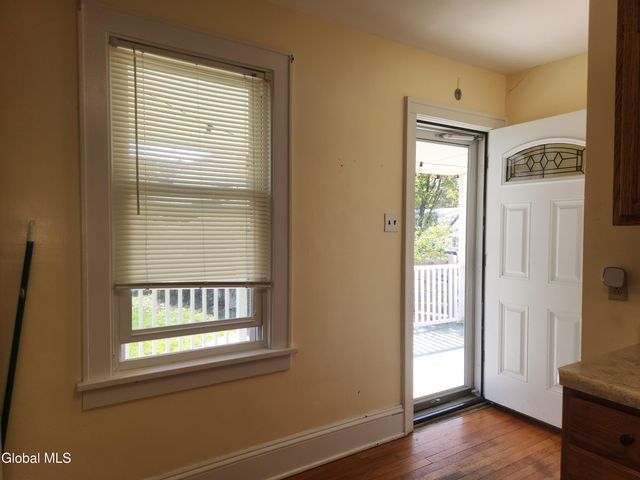 13 Detroit Avenue, Troy, NY 12180