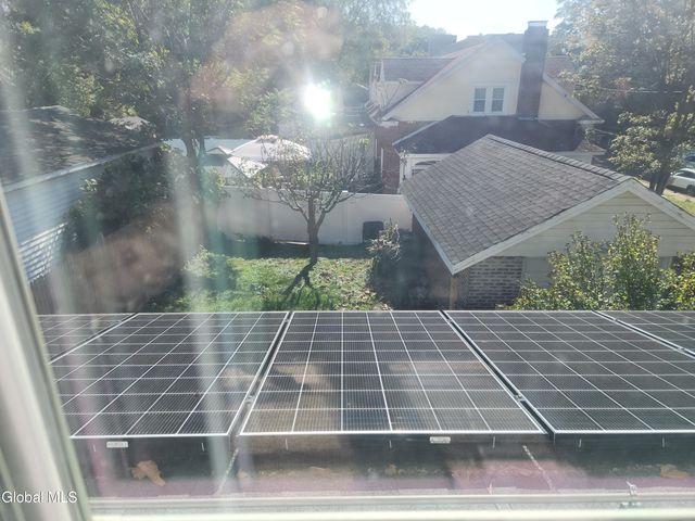 13 Detroit Avenue, Troy, NY 12180