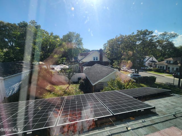 13 Detroit Avenue, Troy, NY 12180