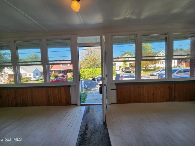 13 Detroit Avenue, Troy, NY 12180