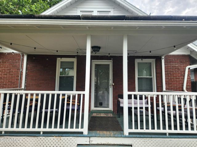 13 Detroit Avenue, Troy, NY 12180