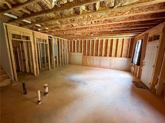 96 Silver Birch Pass, Newnan, GA 30265