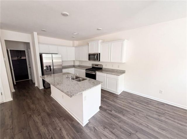 96 Silver Birch Pass, Newnan, GA 30265
