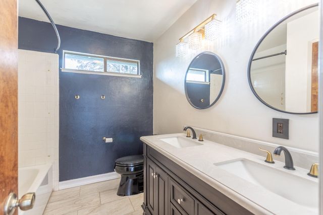 940 Golden Heights Court, Redding, CA 96003