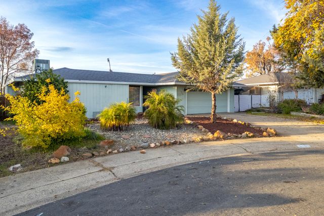 940 Golden Heights Court, Redding, CA 96003
