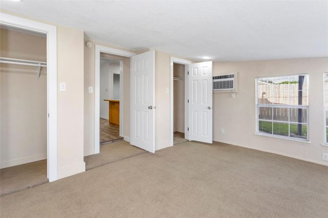 2918 15th Avenue N, Texas City, TX 77590