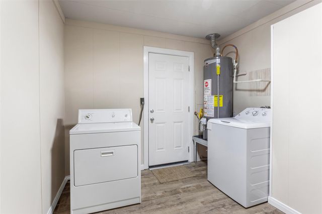 2918 15th Avenue N, Texas City, TX 77590