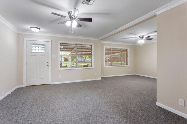 2918 15th Avenue N, Texas City, TX 77590