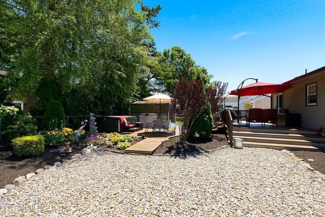 1516 Treeneedle Road, Point Pleasant, NJ 08742