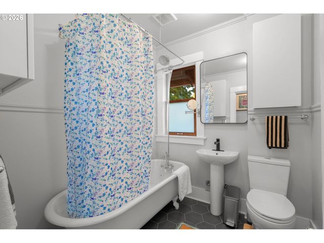 5517 N WILBUR Ave, Portland, OR 97217