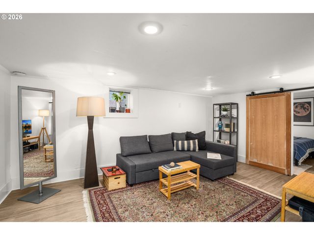 5517 N WILBUR Ave, Portland, OR 97217