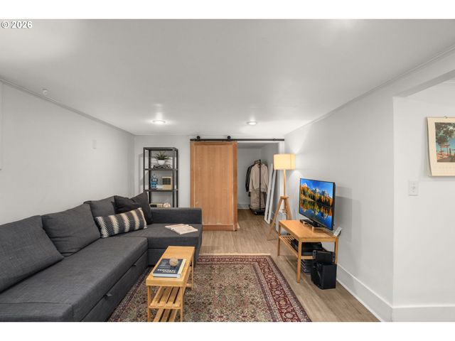 5517 N WILBUR Ave, Portland, OR 97217