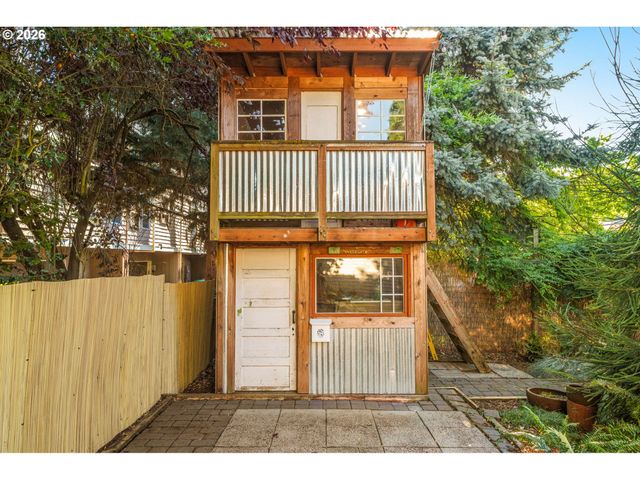 5517 N WILBUR Ave, Portland, OR 97217