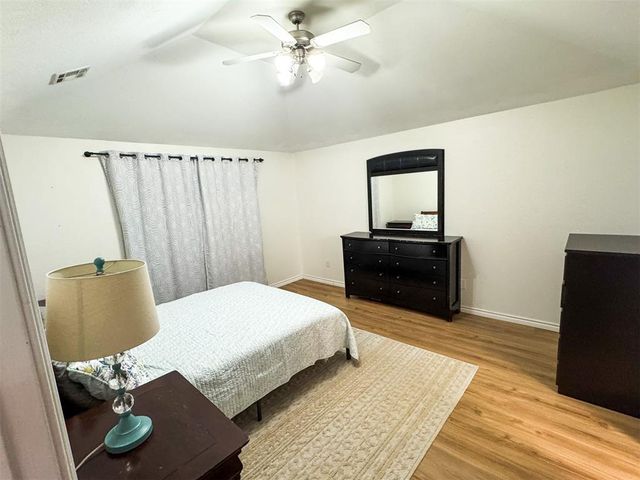 201 Bellgate Drive, Yukon, OK 73099