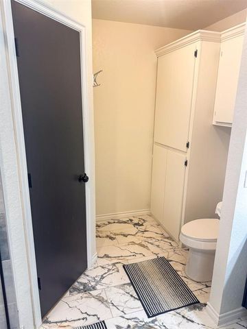 201 Bellgate Drive, Yukon, OK 73099