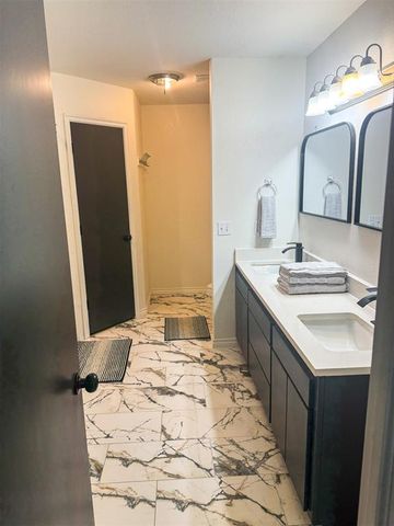 201 Bellgate Drive, Yukon, OK 73099