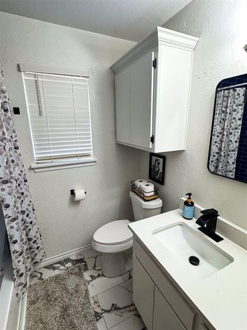 201 Bellgate Drive, Yukon, OK 73099