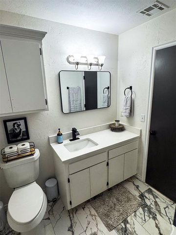 201 Bellgate Drive, Yukon, OK 73099