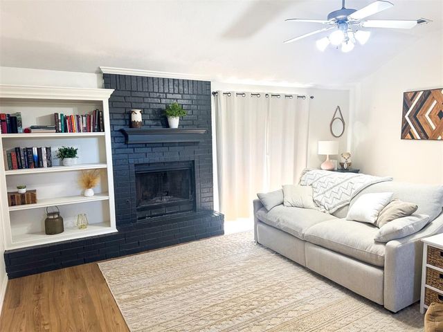 201 Bellgate Drive, Yukon, OK 73099