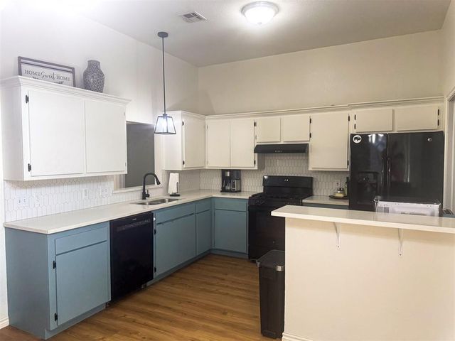 201 Bellgate Drive, Yukon, OK 73099