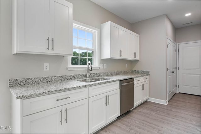 425 Bud Johnson Road, Newton Grove, NC 28366