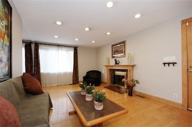 22 Westlund Rd, Belmont, MA 02478