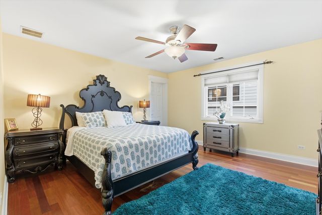 395 S Scott Street, Elmhurst, IL 60126