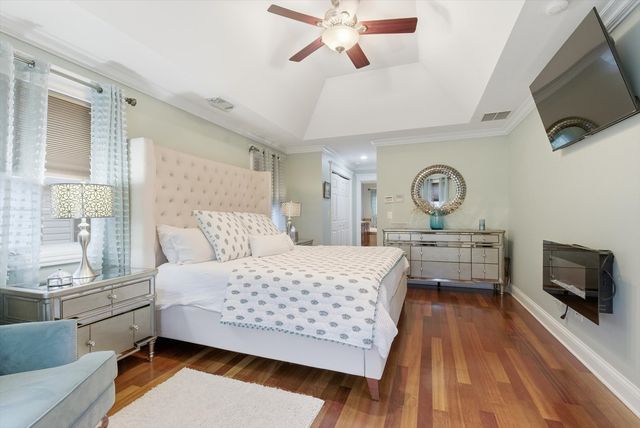 395 S Scott Street, Elmhurst, IL 60126