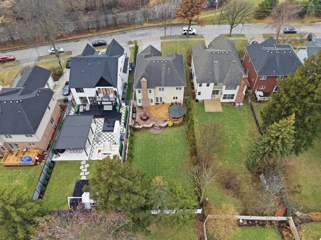 395 S Scott Street, Elmhurst, IL 60126