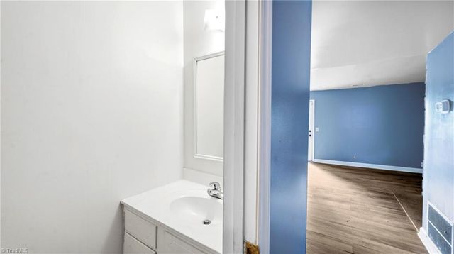 3755 Heathrow Drive, Winston-salem, NC 27127