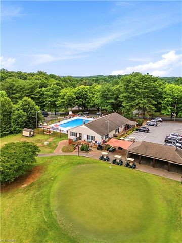 3755 Heathrow Drive, Winston-salem, NC 27127