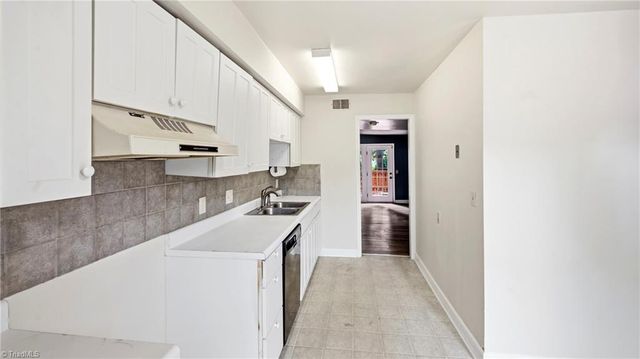 3755 Heathrow Drive, Winston-salem, NC 27127