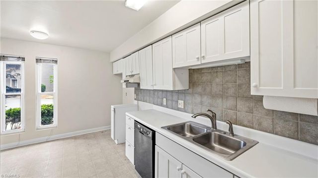 3755 Heathrow Drive, Winston-salem, NC 27127