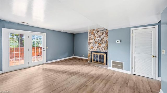 3755 Heathrow Drive, Winston-salem, NC 27127
