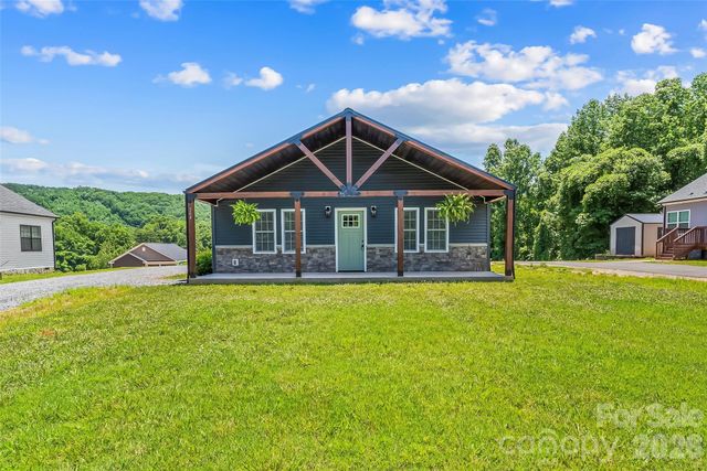 364 Carolina Avenue Avenue 2, Marion, NC 28752