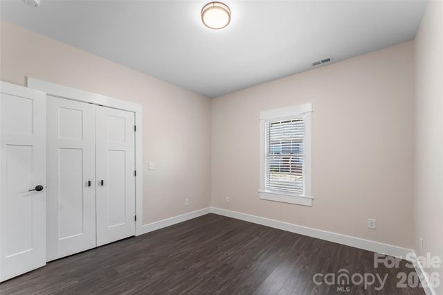364 Carolina Avenue Avenue 2, Marion, NC 28752