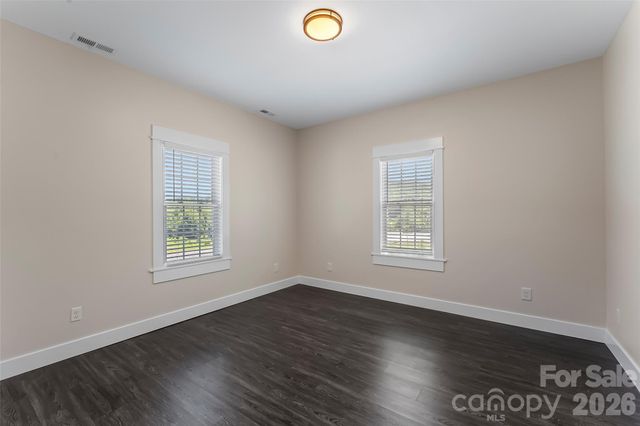 364 Carolina Avenue Avenue 2, Marion, NC 28752