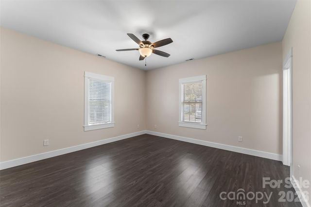 364 Carolina Avenue Avenue 2, Marion, NC 28752