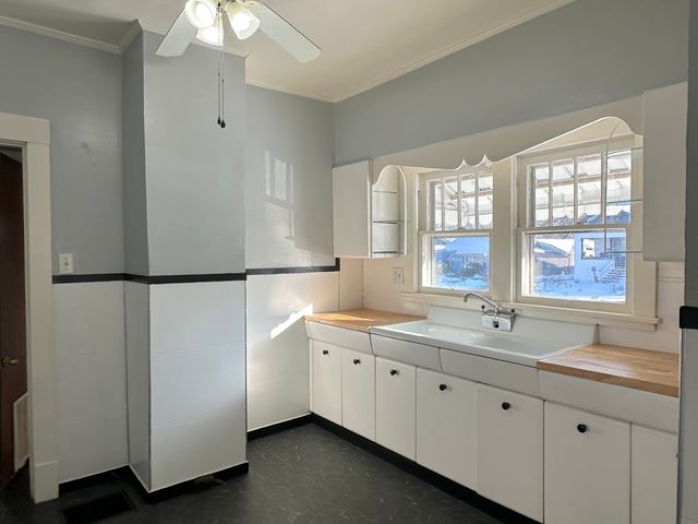 612 Pleasant Court, Marion, IL 62959