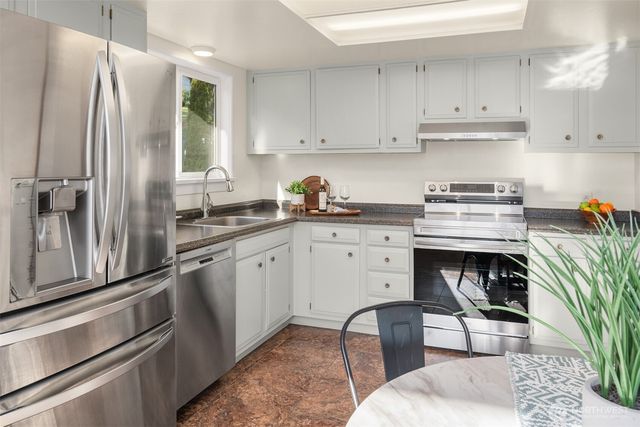 5852 Madrona Avenue NE, Bremerton, WA 98311