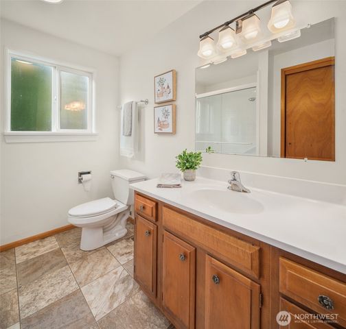 5852 Madrona Avenue NE, Bremerton, WA 98311