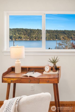 5852 Madrona Avenue NE, Bremerton, WA 98311