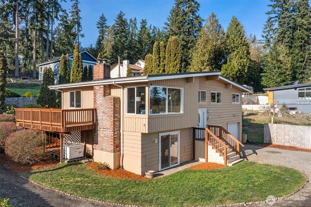 5852 Madrona Avenue NE, Bremerton, WA 98311