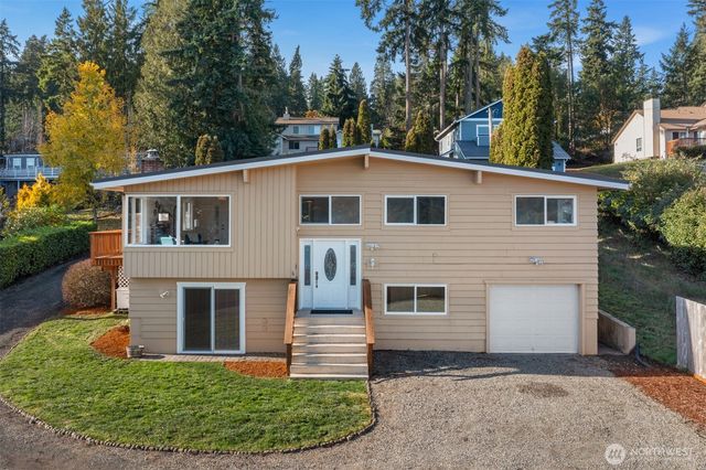 5852 Madrona Avenue NE, Bremerton, WA 98311