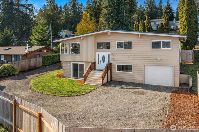 5852 Madrona Avenue NE, Bremerton, WA 98311