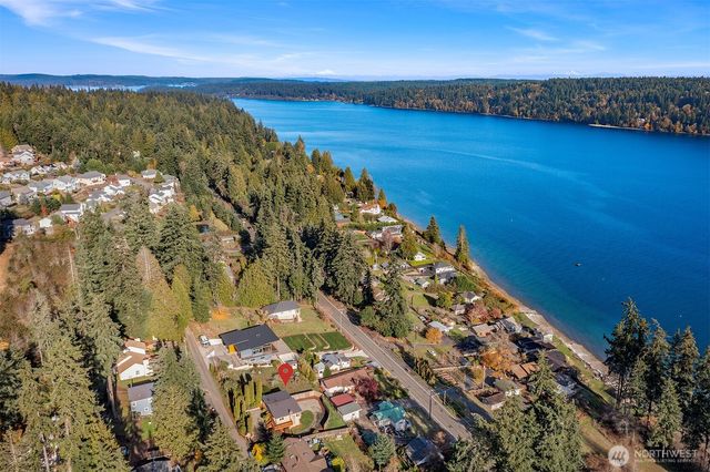 5852 Madrona Avenue NE, Bremerton, WA 98311