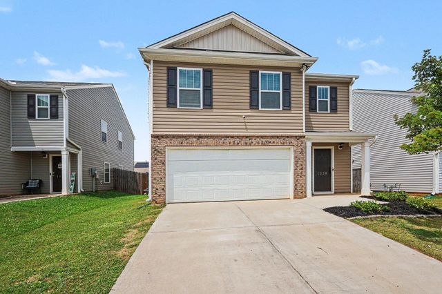 1328 Ledsham Court, Greer, SC 29651