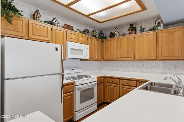 963 Buckingham Drive B, Manchester, NJ 08759