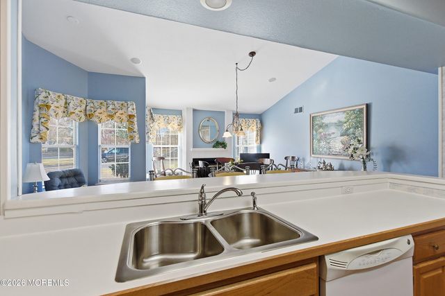 963 Buckingham Drive B, Manchester, NJ 08759