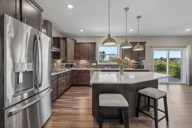 9560 Timber Terrace, Victoria, MN 55386